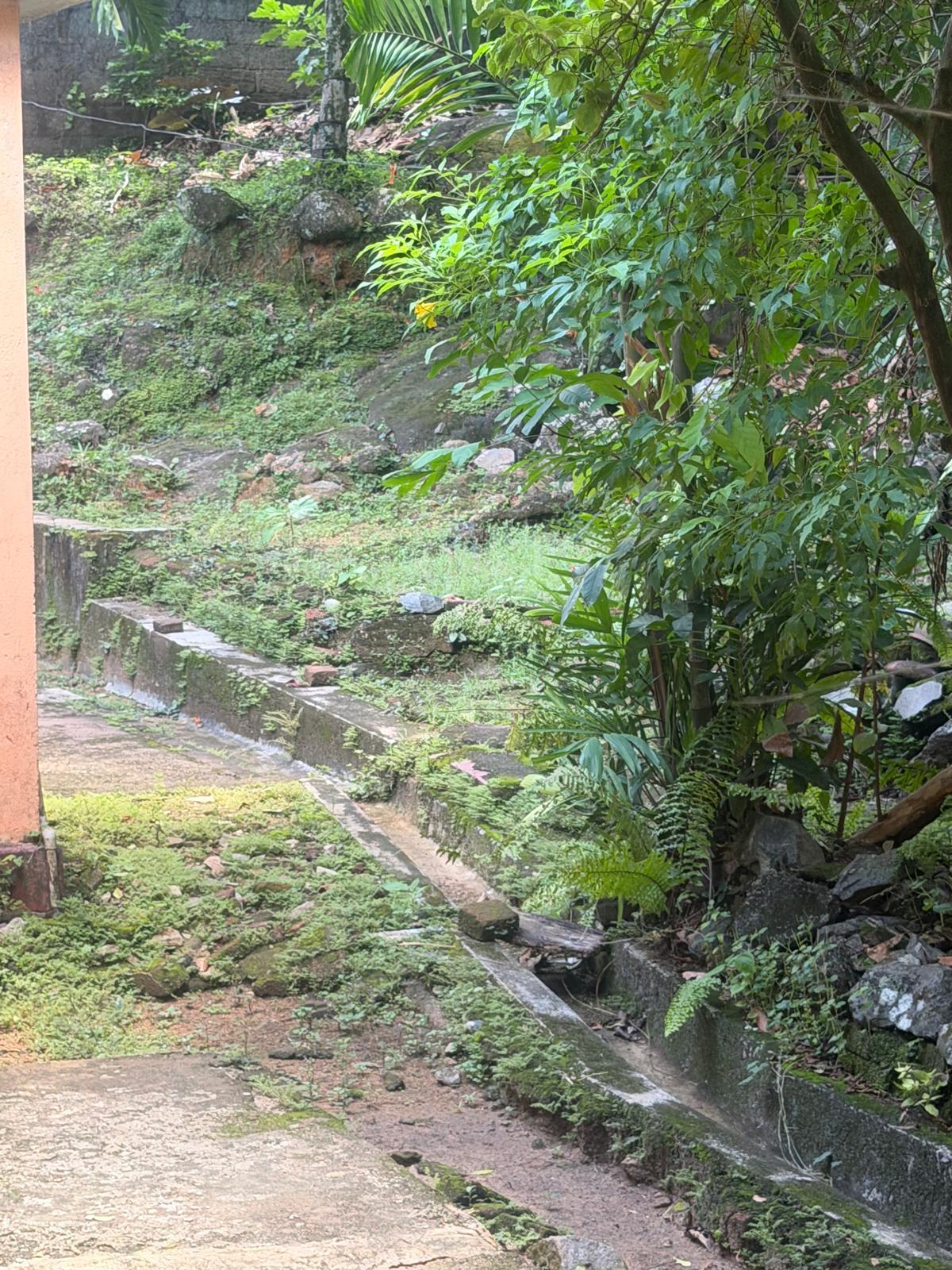Land with Old House for Sale in Kithulampitiya Road, Galle