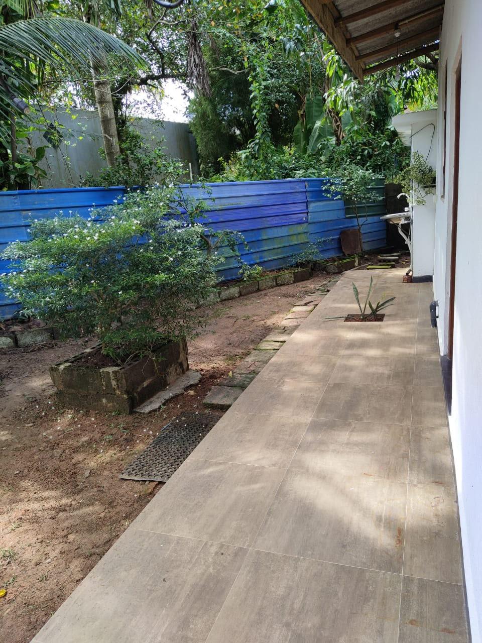 Single-Storey Family Home in Dangedara, Galle